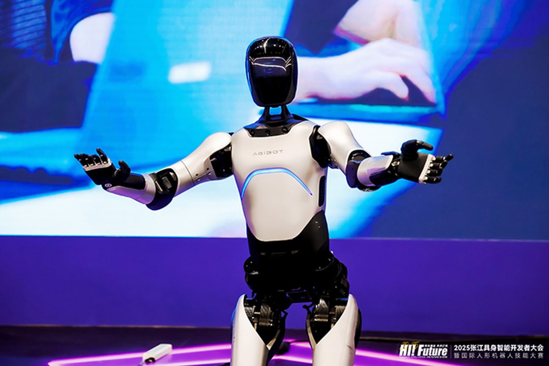 今年会远征A2成全球首个同时拥有中美欧认证的人形机器...